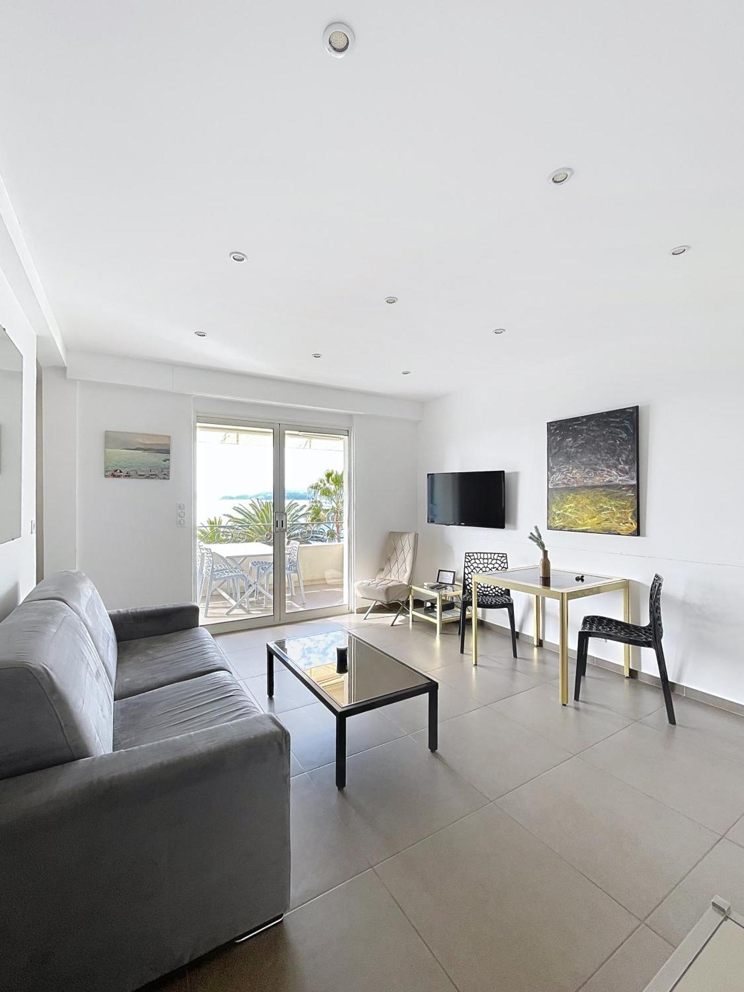 Croisette I - 4 Pers - Front De - Climatise Cannes